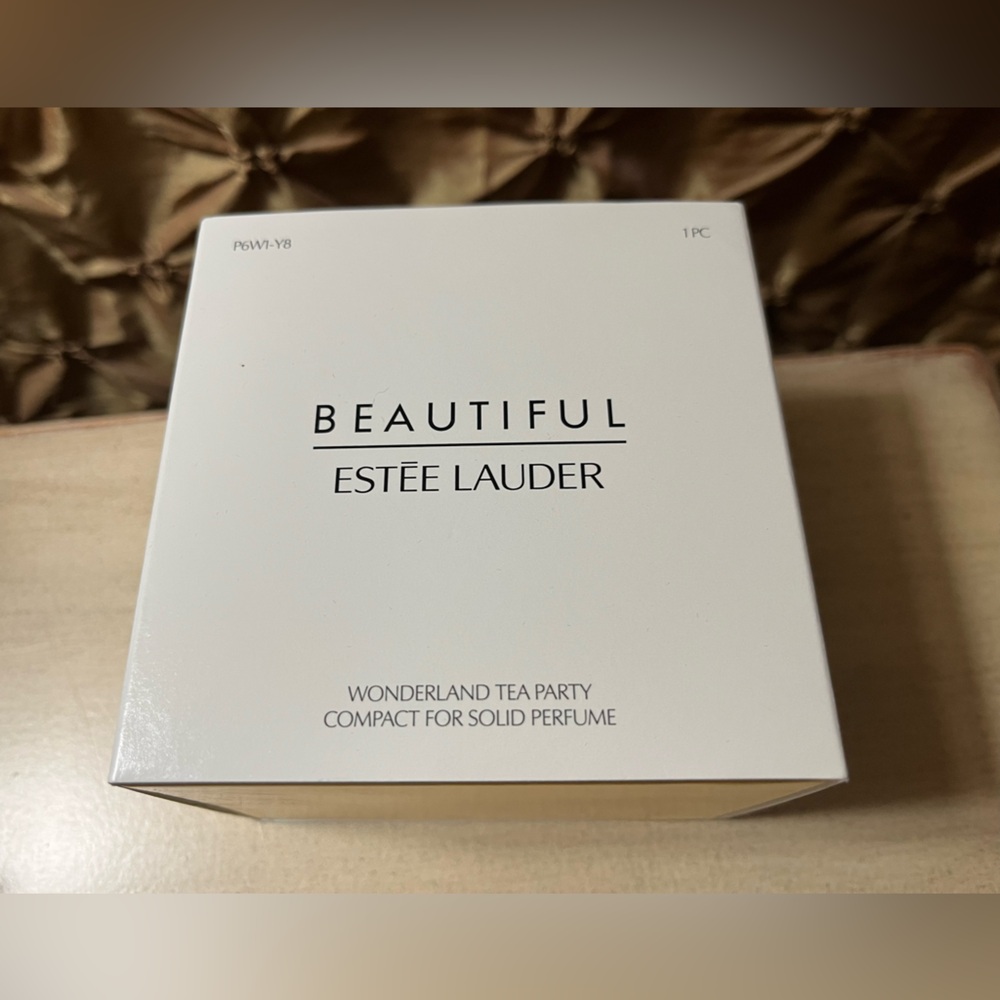 Estée Lauder BEAUTIFUL NWT Wonderland Tea Party Perfume Compact Solid Perfume 💕 - Picture 7 of 10